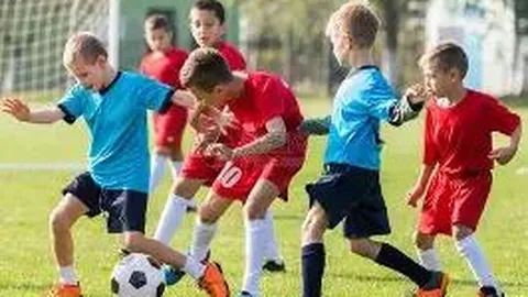 陈赫火锅店再遇风波？顾客门外对服务员发飙