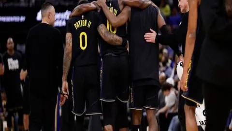 4月28日NBA季后赛亮点对决：精彩回放